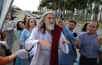 Inri Cristo vai ao Supremo para 'higienizar' tribunal