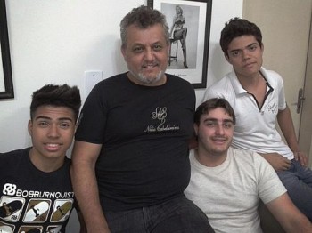 Igor (esq.), Nélio (centro) com o parceiro Renan e Yuri (dir.)