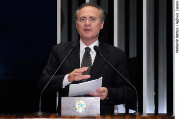 Renan Calheiros relatará projeto que regula serviço de táxi