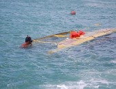 Ressaca afundou embarcação na Praia do Francês