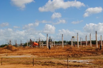 Obra de construção do shopping de Arapiraca