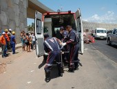 Inabilitado, condutor invade contramão e ‘atropela’ motociclista