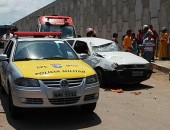 Inabilitado, condutor invade contramão e ‘atropela’ motociclista