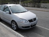 Acidente envolvendo um Ka e um Polo sedan na Avenida Assis Chateaubriand