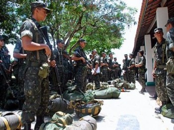 400 homens do exército também se preparam para reforçar a segurança no interior