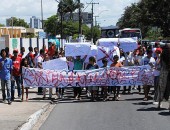 Mobilização protesta contra aumento de passagem e transporte coletivo precário