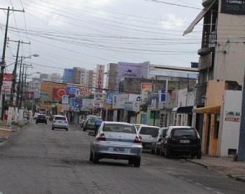 Avenida Dona Constança, na Mangabeiras