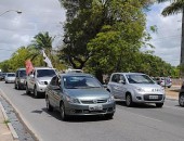 Manifestantes querem a suspensão da licitação