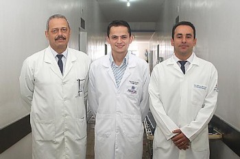 Os médicos Mário Ronalsa, Léo Gomes e Jubrant Petruceli