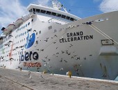 Navio Grand Celebration chegou a Maceió