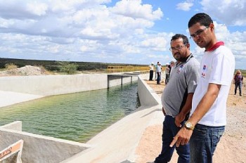 Estudantes da Ufal visitam obras do Canal do Sertão