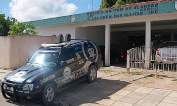 Abordagem policial resultou na prisão de dois suspeitos.