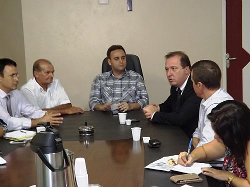 Yale Fernandes em reunião com dirigentes do Banco do Brasil