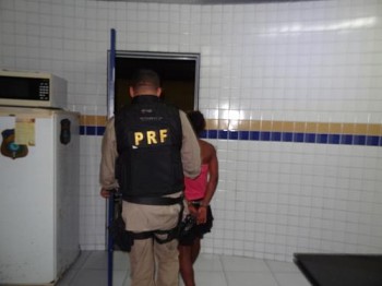 A travesti já havia sido presa em 2010 por tráfico de drogas na Bahia.