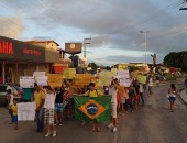 Em Penedo o protesto foi mais discreto, mas está ganhando a adesão da população