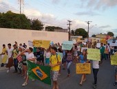 Em Penedo o protesto foi mais discreto, mas está ganhando a adesão da população