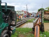 Caminhoneiro ‘acorda’ sobre trilhos em Bebedouro e para os trens urbanos