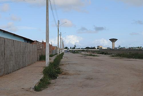 Difícil acesso dificulta vida de moradores de novos conjuntos do Benedito Bentes