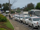 Taxistas voltam a protestar contra ataques à categoria