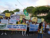 Protesto contra violência levou grupo às ruas de Maceió