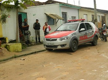 Filho, que estava dentro de casa, contou que não viu nada.