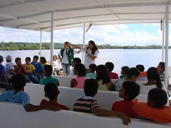 Estudantes canadenses conhecem a laguna Mundaú