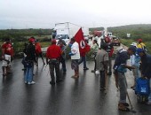 Movimentos sociais interditam rodovia e prometem parar o Estado