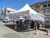 PMs realizam protesto em frente ao Palácio