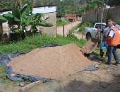 A situação foi encontrada no bairro do Henrique Equelman, na grota Bom Jesus