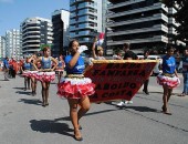 Inclusão é tema de caminhada na orla de Maceió