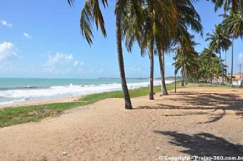 Jovem tentou matar o filho de oito meses na Praia de Jacarecica