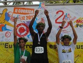 Vencedores da Corrida Feliz recebem premiação