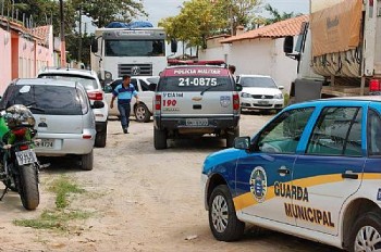 Bandidos invadiram residência de empresário