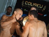 Coliseu Extreme Fight VII realiza pesagem oficial na praia de Pajuçara