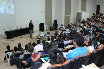 Evento reúne universitários interessados em empreendedorismo