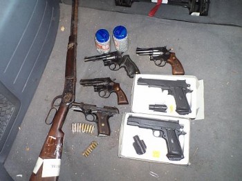 Justiça Federal entrega 49 espingardas, revólveres, rifle, pistola e projéteis para destruição pelo Exército
