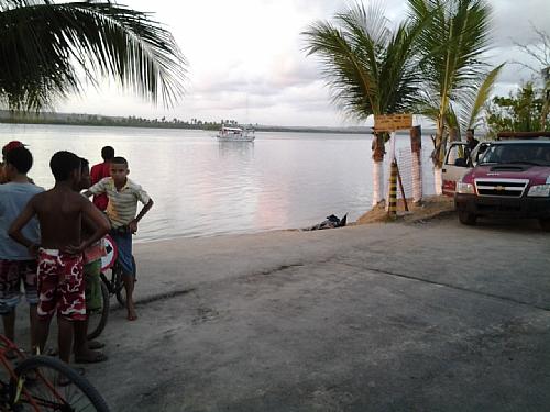 Corpo de pescador desaparecido é encontrado boiando na lagoa