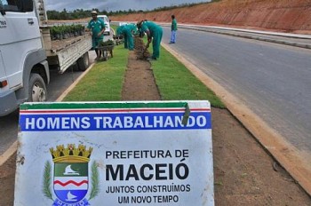 Obras na Avenida Josefa de Melo