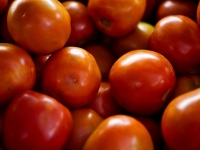 Tomate pressiona inflação na terceira prévia de outubro