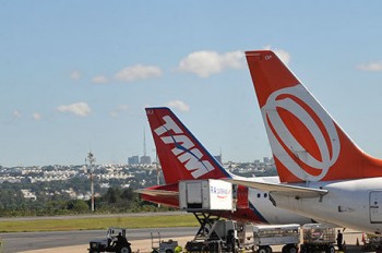 Preço de passagens aéreas subiu 130% acima da inflação desde 2005