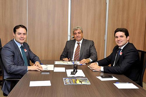 Renan Filho se reuniu com o secretário nacional de Aeroportos em Brasília