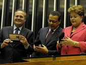 Renan recebe homenagem em comemoração aos 25 anos da Constituição