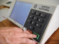 Eleitores de quatro municípios voltam às urnas no domingo