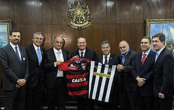 Renan Calheiros recebe dirigentes do Clube dos 13 no Senado