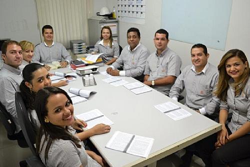 Colaboradores do Grupo Coringa são capacitados por treinamento inovador