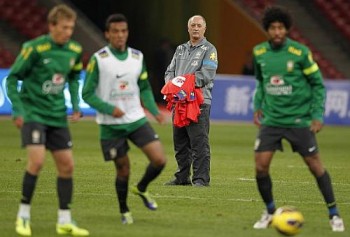 Brasil treinando para os amistosos