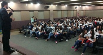 Eleitor Jovem: Palestra em escola particular encerra ações de 2013