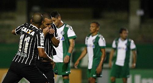 Coritiba perde em casa para o Corinthians