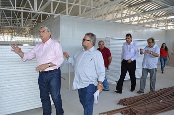 Avança Saúde Governador inspeciona construção de UPA em Maceió