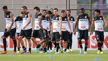 Corinthians enfrenta o Coxa